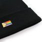 Progress Pride Pin an Wintermütze (schwarz)